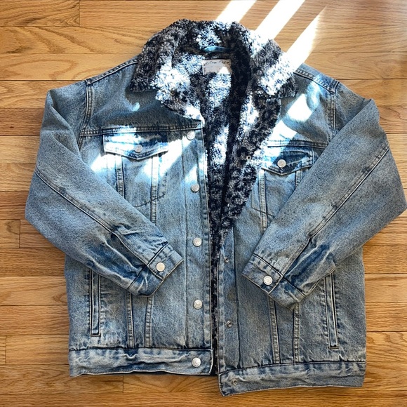 COPY - Free People Sherpa Trucker Jacket - Picture 2 of 7